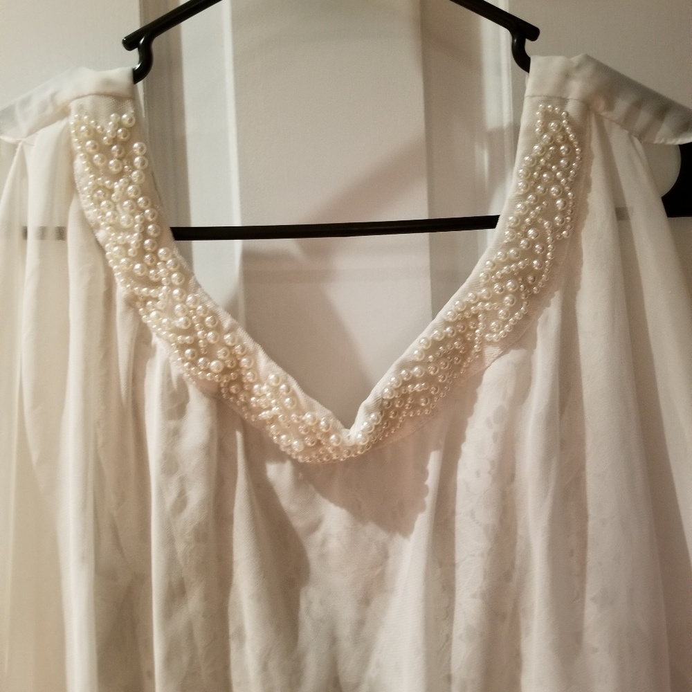 Short white dress
